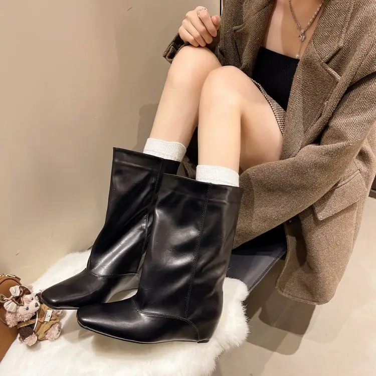 Women's 2026 New Minimalist Soft Leather Wide