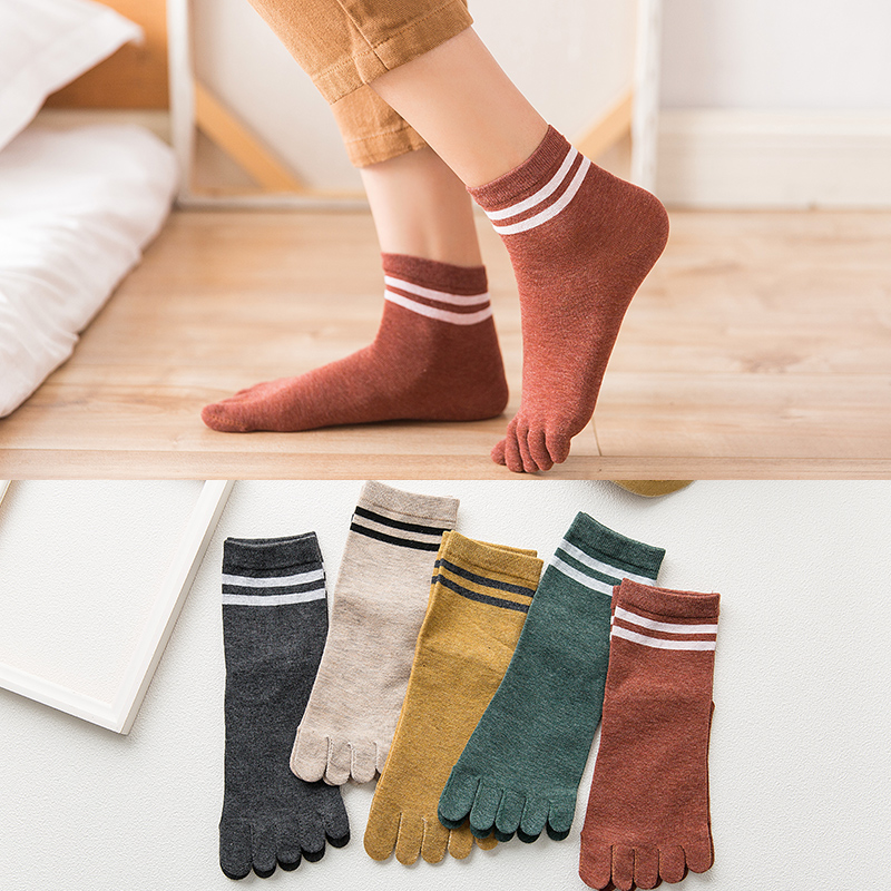 Title 8, Ladies mid-tube cotton five-finger socks