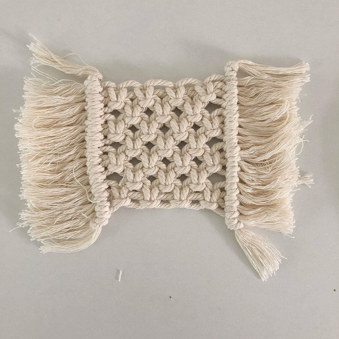 Beige square tassels both side