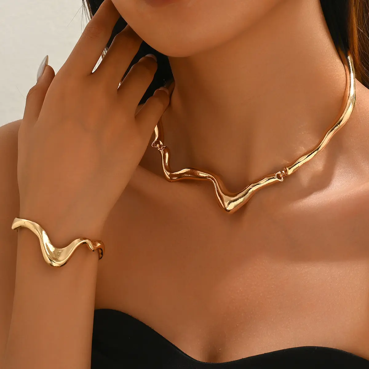 European American Jewelry Set