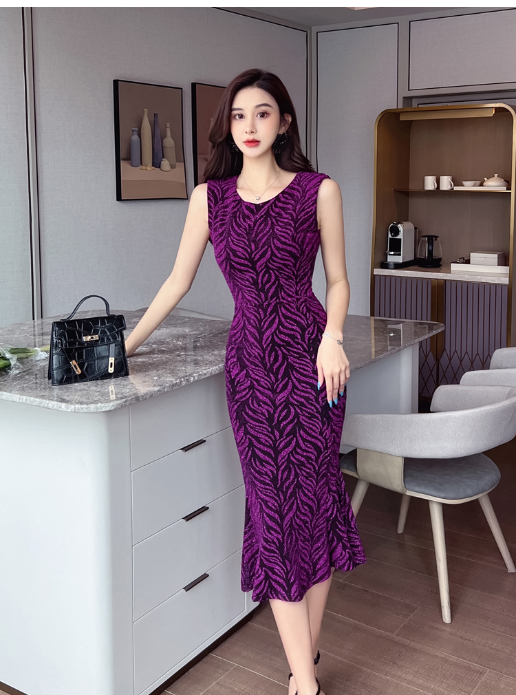 Print Fishtail Sheath Dress, picture 8 of 8