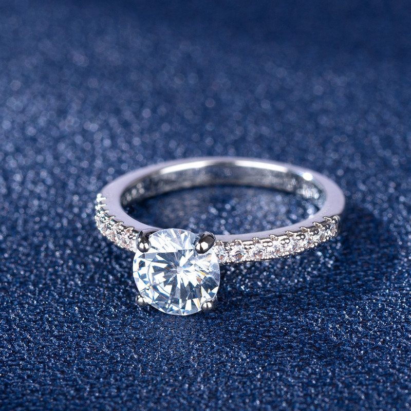 Title 3, Temperamentvoller Micro-Set-Zirkon-Ring für Damen