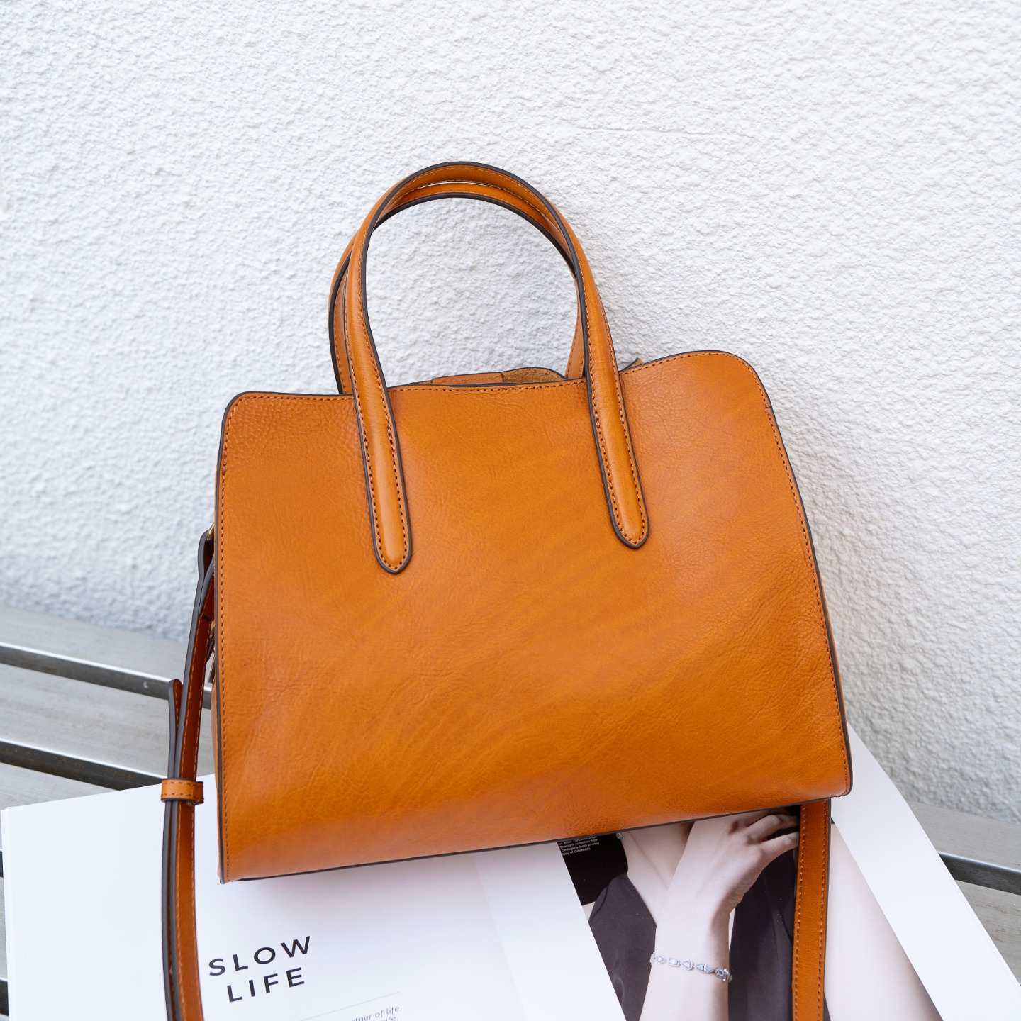 Sac à main transfrontalier en cuir de vachette tanné aux arbres – Image 6