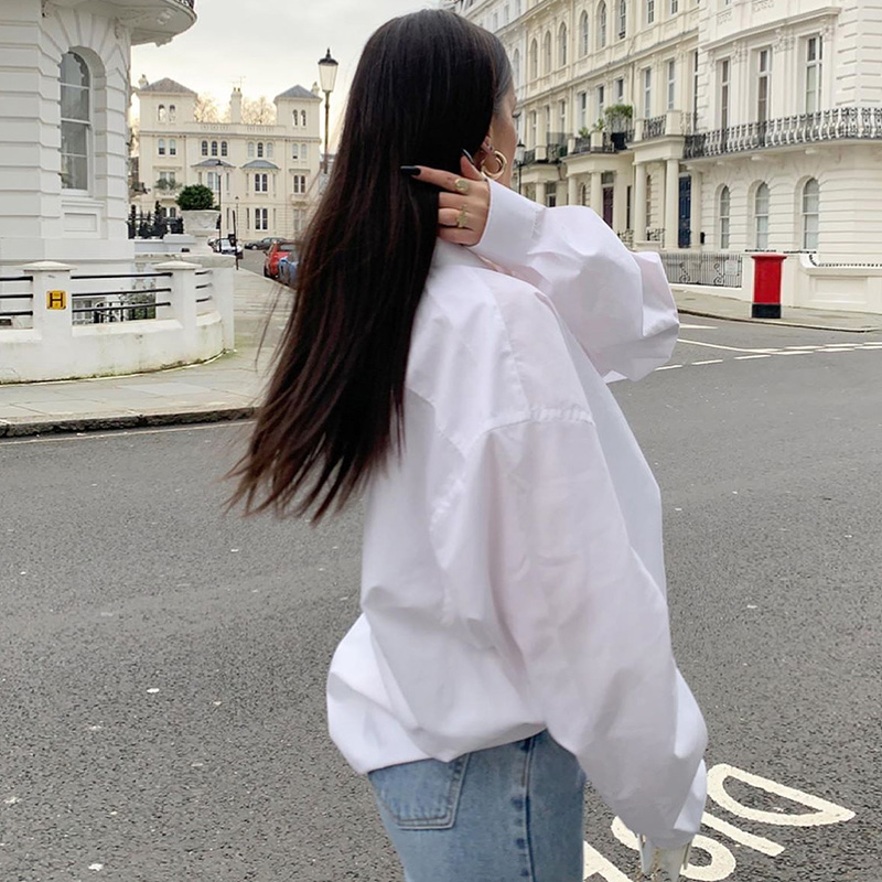Look Thin Hot Girl Wind Outside With Cardigan Top