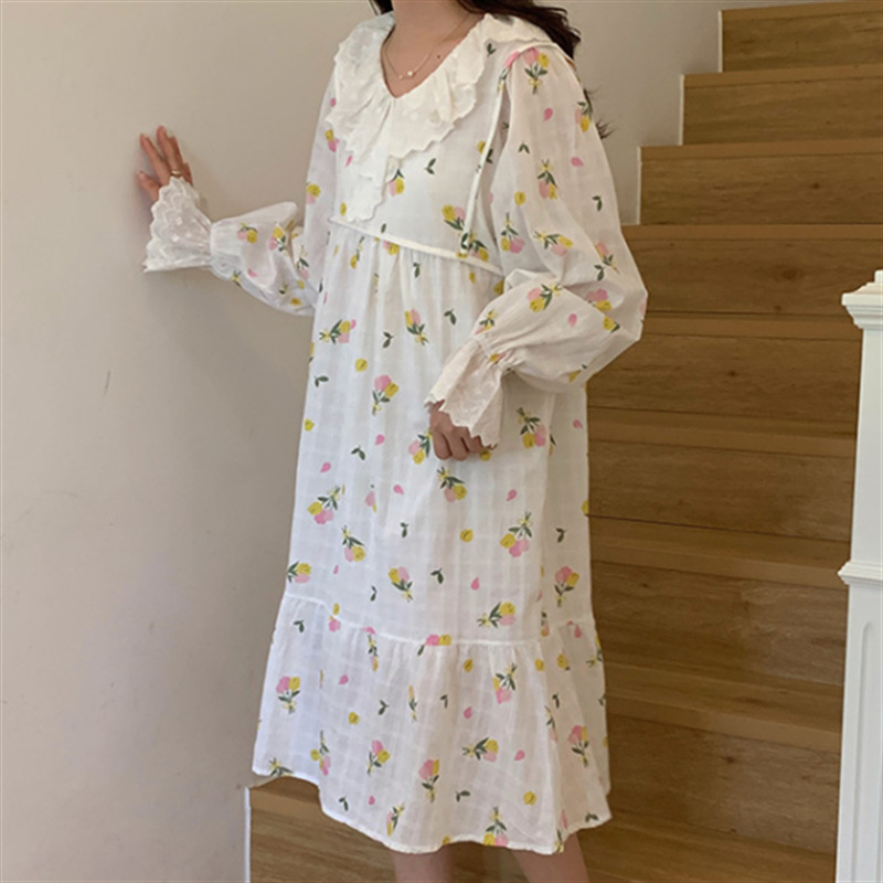 Title 3, Sweet Floral Ruffle V-Neck Nightdress