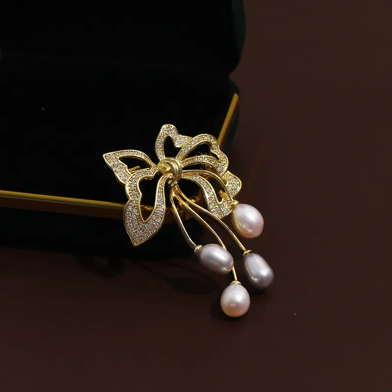 Women's Bowknot Pearl Brooch Freshwater