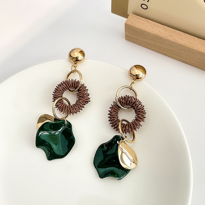 Niche Design Vintage Green Trumpet Flower Tassel Earrings