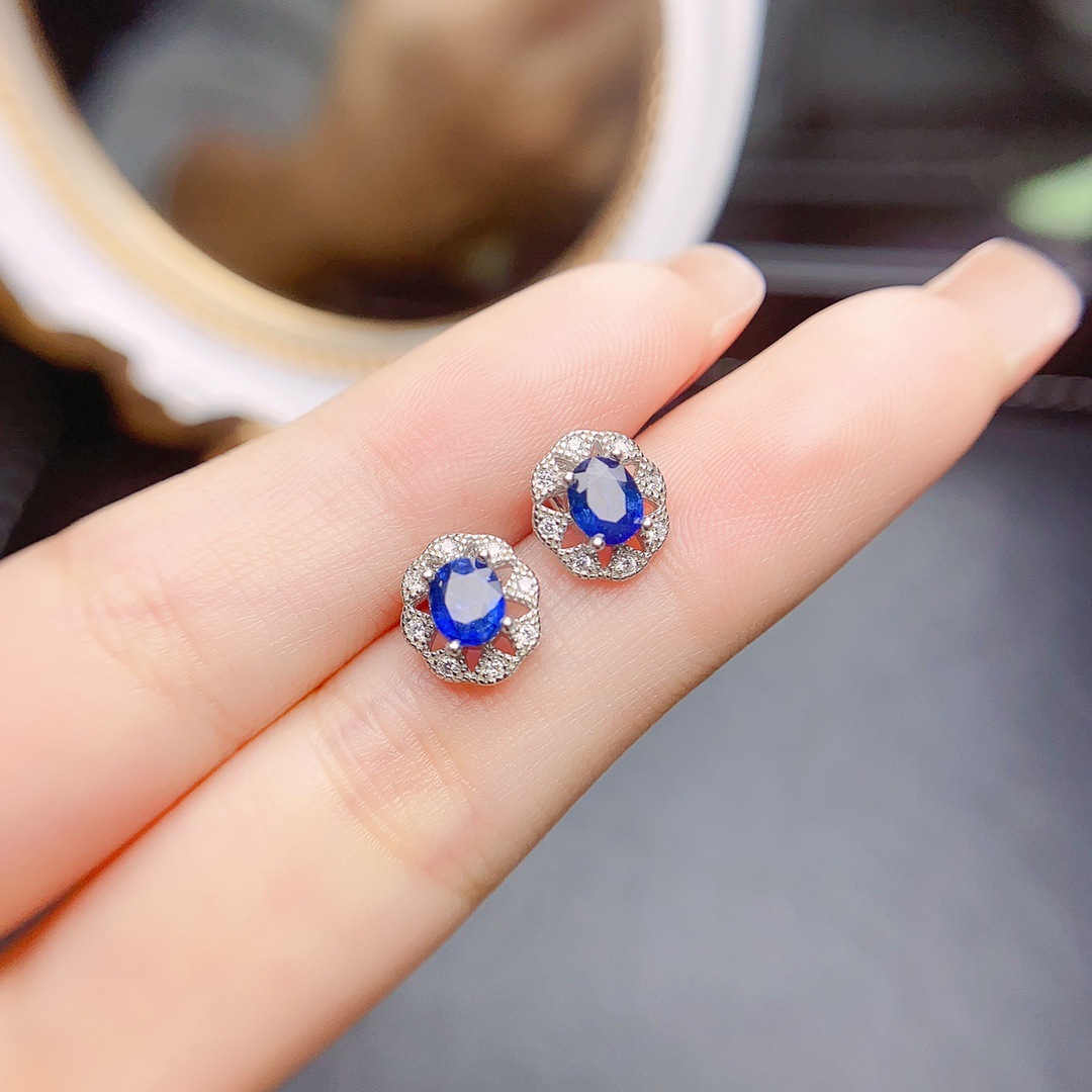 Women's Natural Sapphire Stud Earrings - Image 8