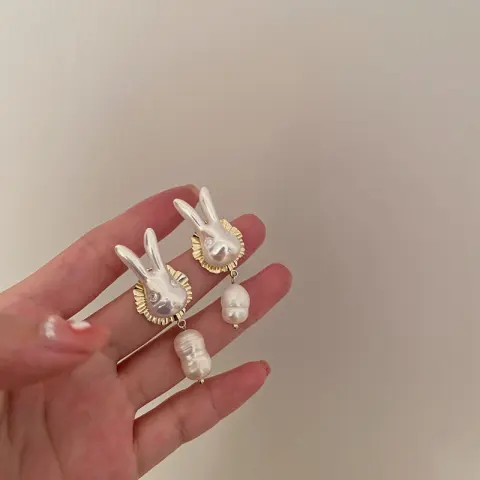 925 Silver Needle Cute Pearl Bunny Baroque