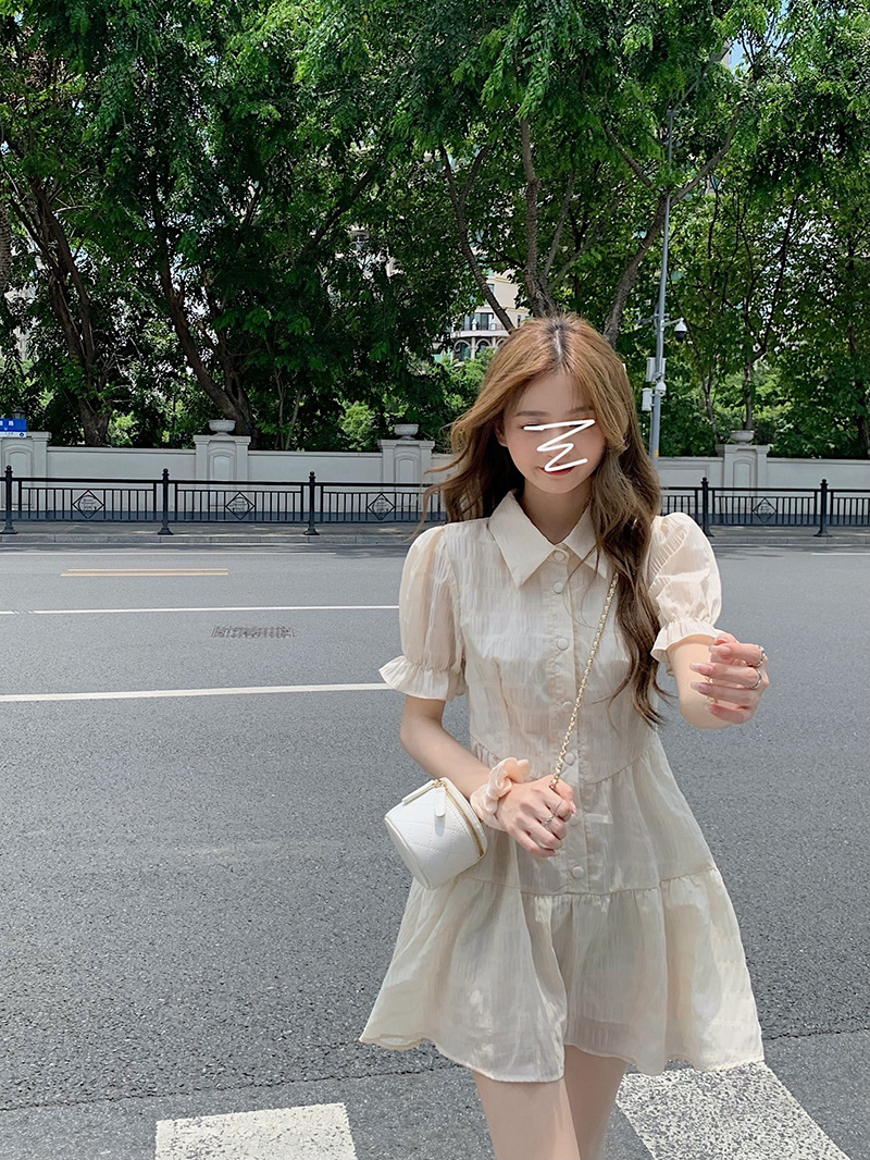 Small Group In Women's Dress Design Sense