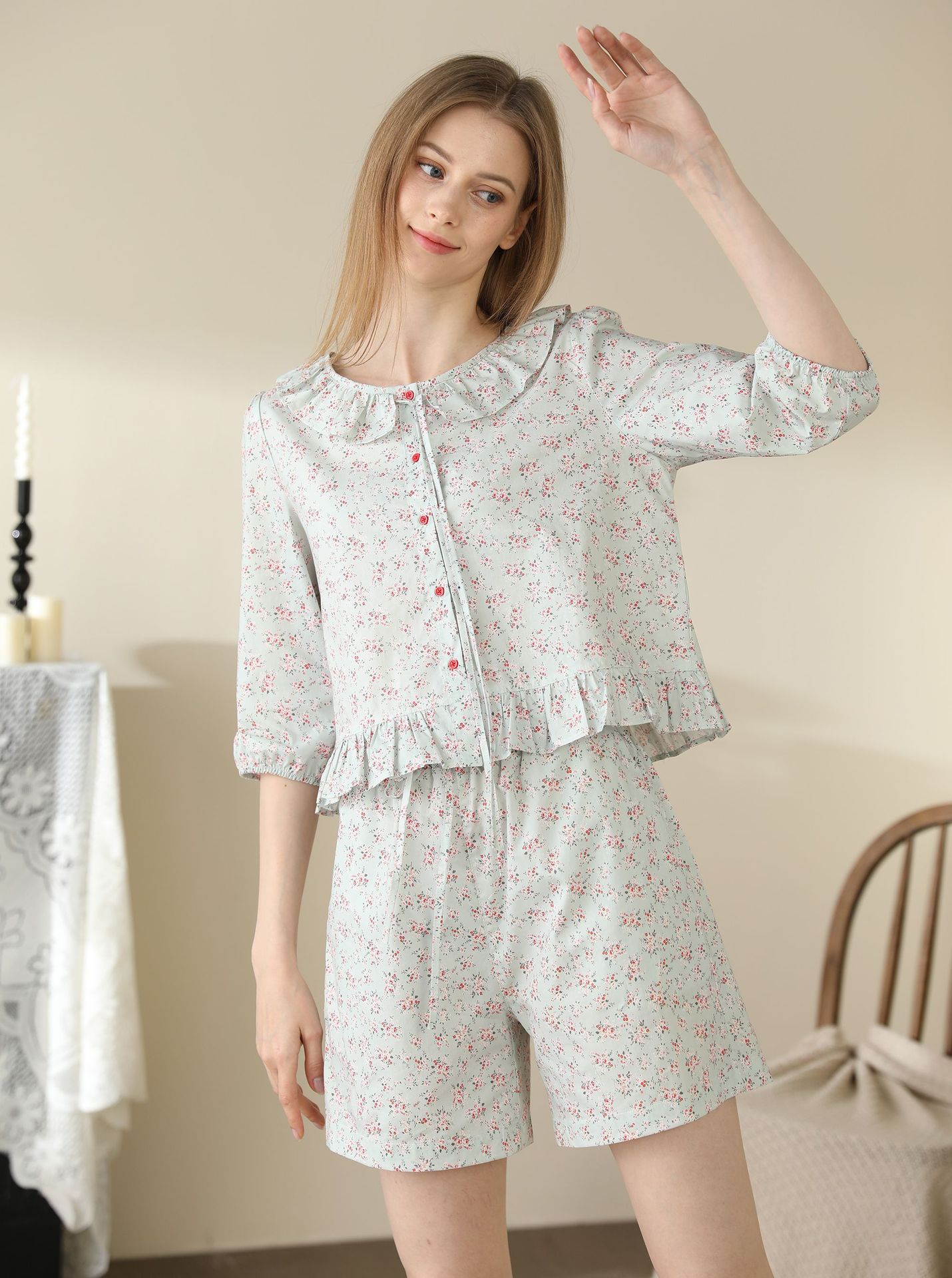 Title 5, Cute Fresh Small Floral Age-reducing Cardigan L...