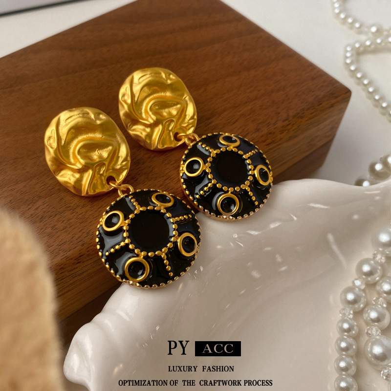 Medieval Vintage Earrings Silver Needle French Retro Earrings For Women Elegant Studs Luxury