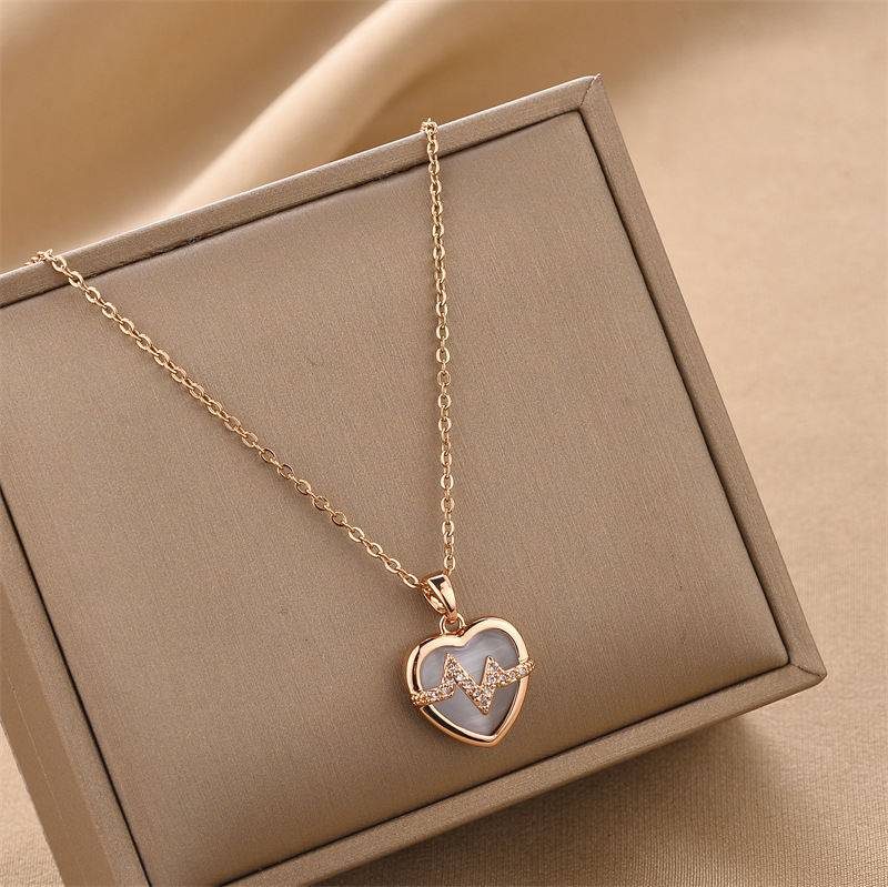 18K Gold Plated Stainless Steel Heart Pendant Necklace In Titanium