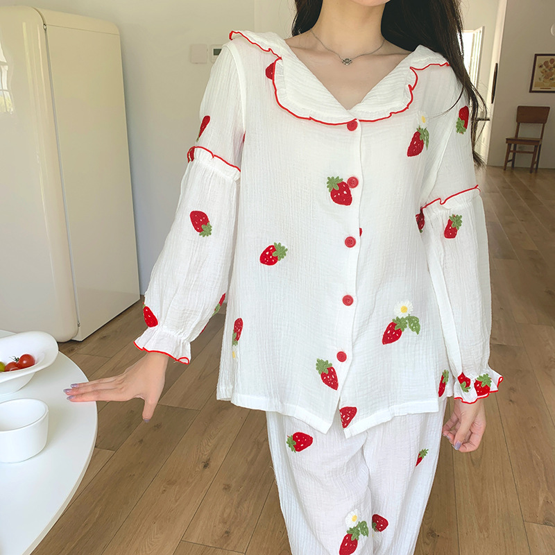 Title 6, Lovely White Strawberry Print Long-sleeved Suit