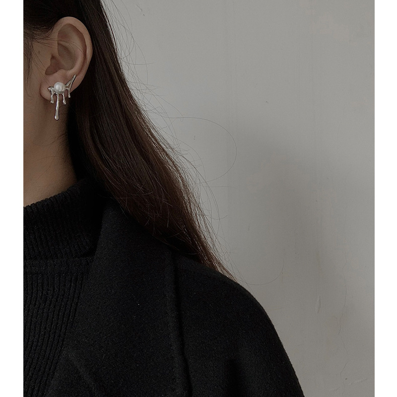 Women's Irregular Water Drop Lava Design Pearl Earrings