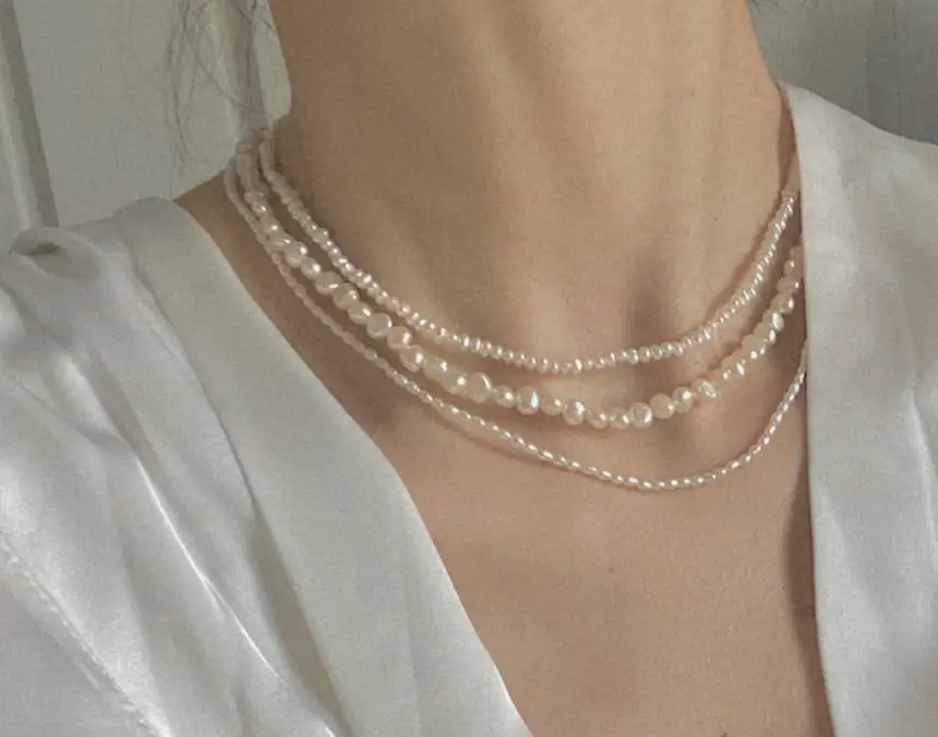Women's Irregular Pearl Necklace
