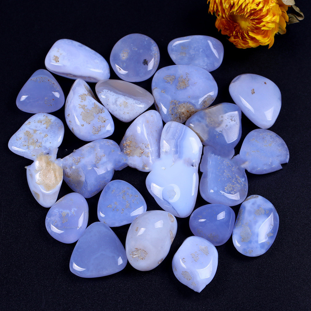 Natural Blue Chalcedony Large-grain Crystal Crushed Stone