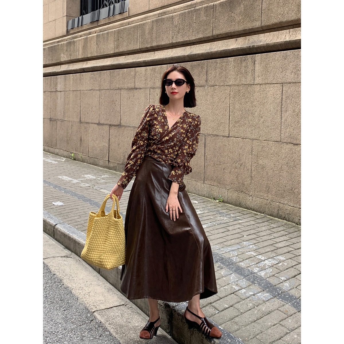 Women's Solid Color High-waisted Half-length Leather Skirt