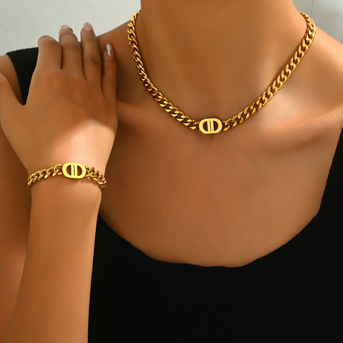 European American Women Light Luxury Cuban Jewelry Set, Niche Geometric Hip Hop Design Long Clavicle Necklace & Matching Wrist Accessories