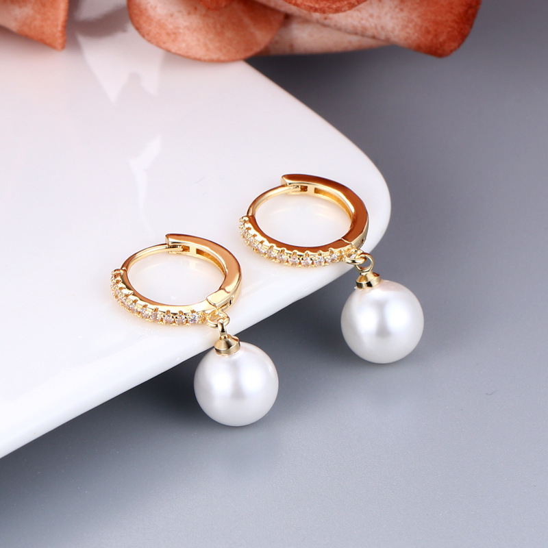 Women's Fashion Shell Beads Inlaid Zircon Earrings