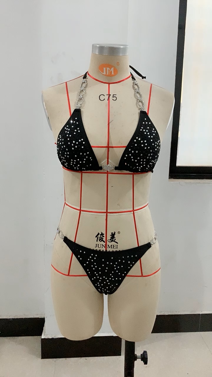Solid Color Strap Hot Diamond Split Women’s Swimwear