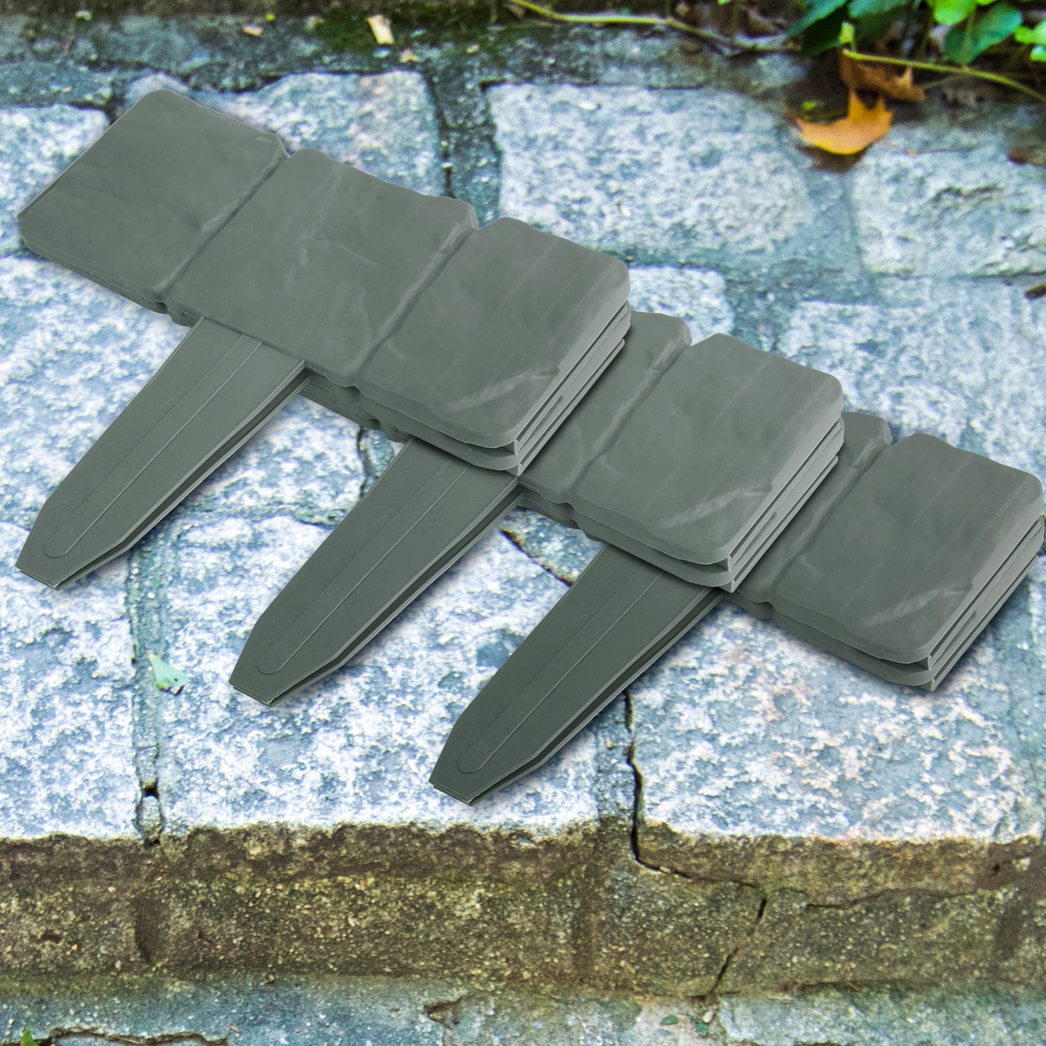Cobbled Stone Plastic Lawn Edging, picture 2 of 5