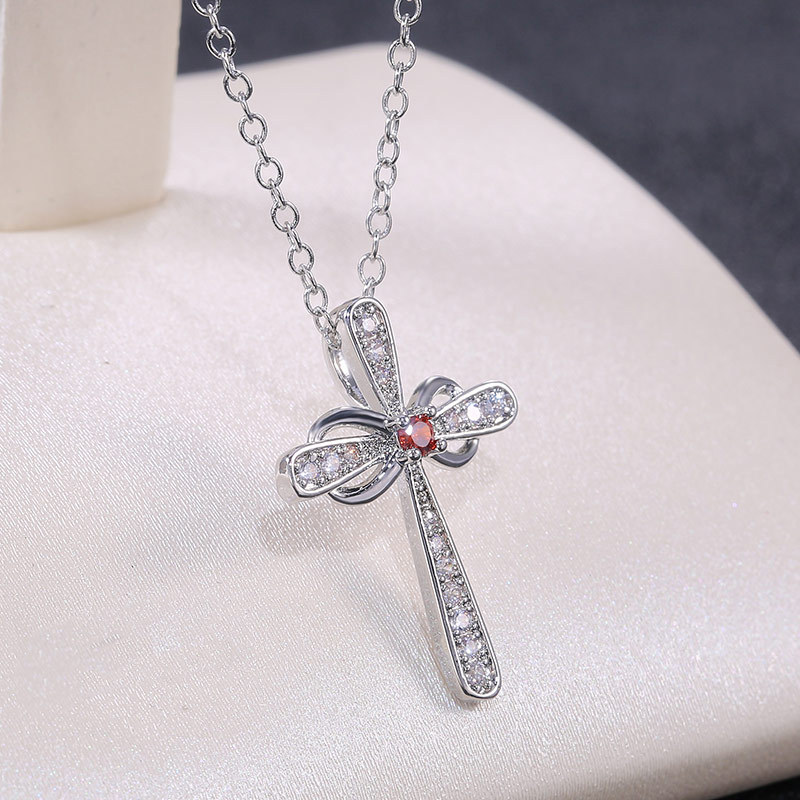 Creative 8-character Cross Prong Set Zircon Necklace