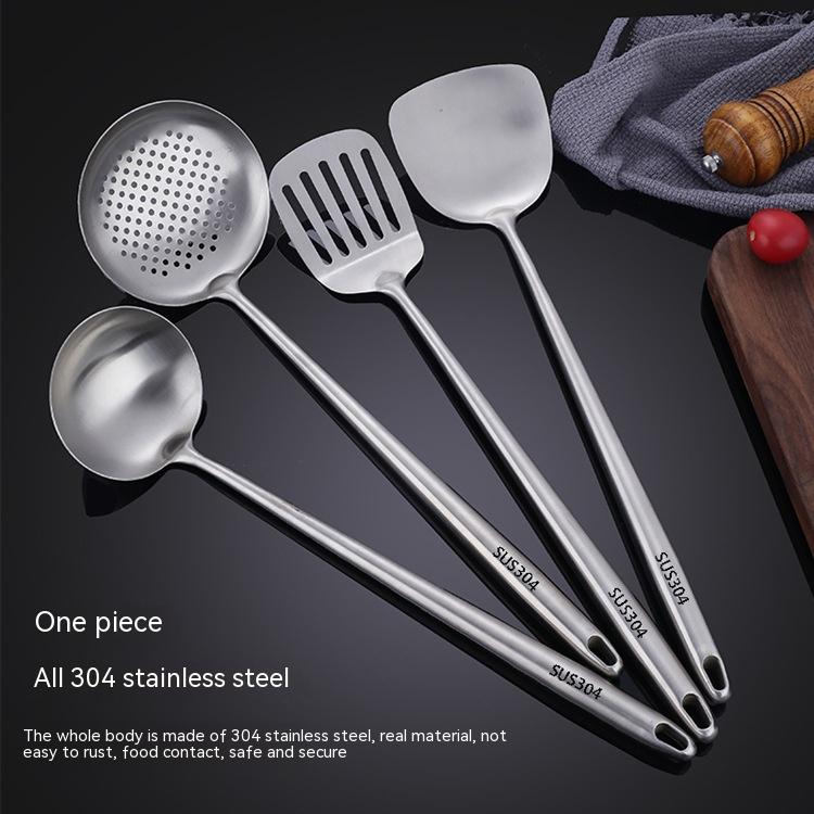 Title 3, Stainless Steel Fried Ladel Dedicated For Chefs