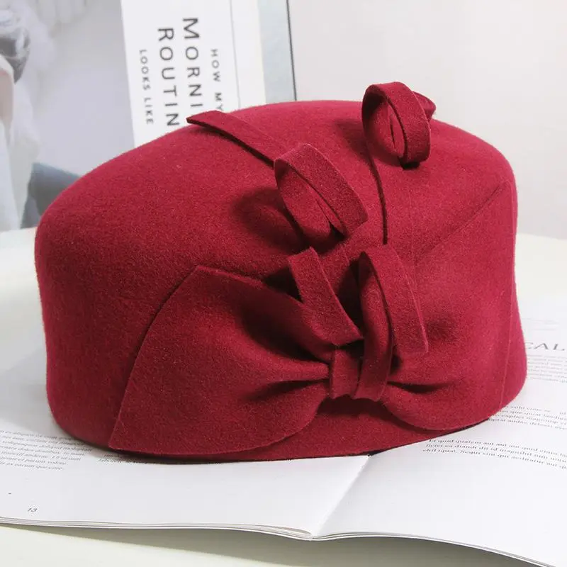 Women's Autumn And Winter Floral Woolen Hat - Wine Red