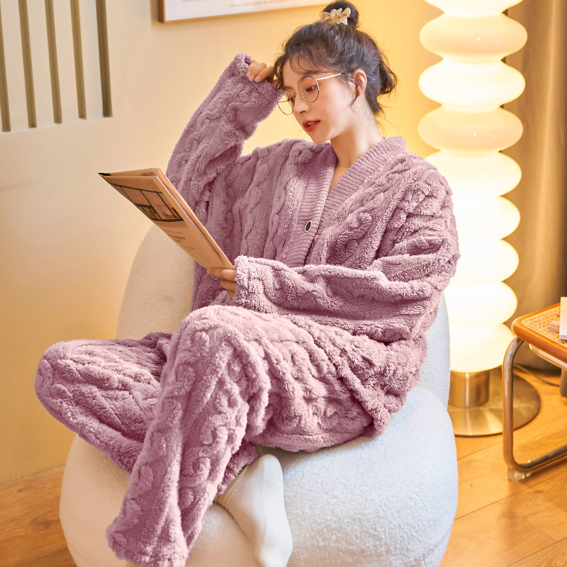 Title 20, Coral Fleece Pajamas Long-sleeved Padded Suit