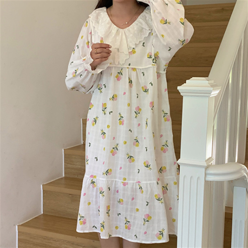 Title 1, Sweet Floral Ruffle V-Neck Nightdress