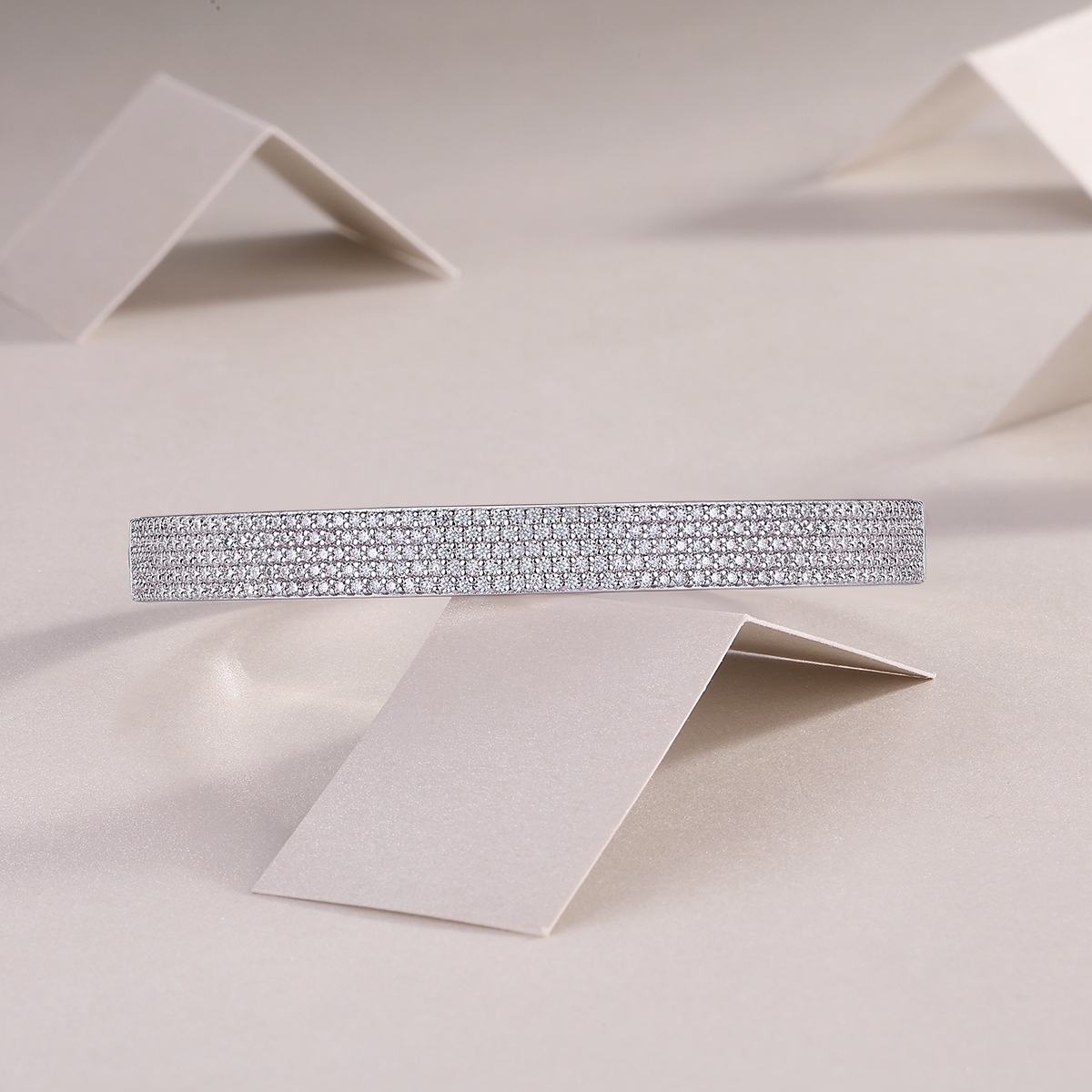 Set With Top-quality Moissanite, This Luxurious And Fashionable Light Luxury Jewelry Silver Bracelet Is Made Of S925 Silver Electroplated With Platinum