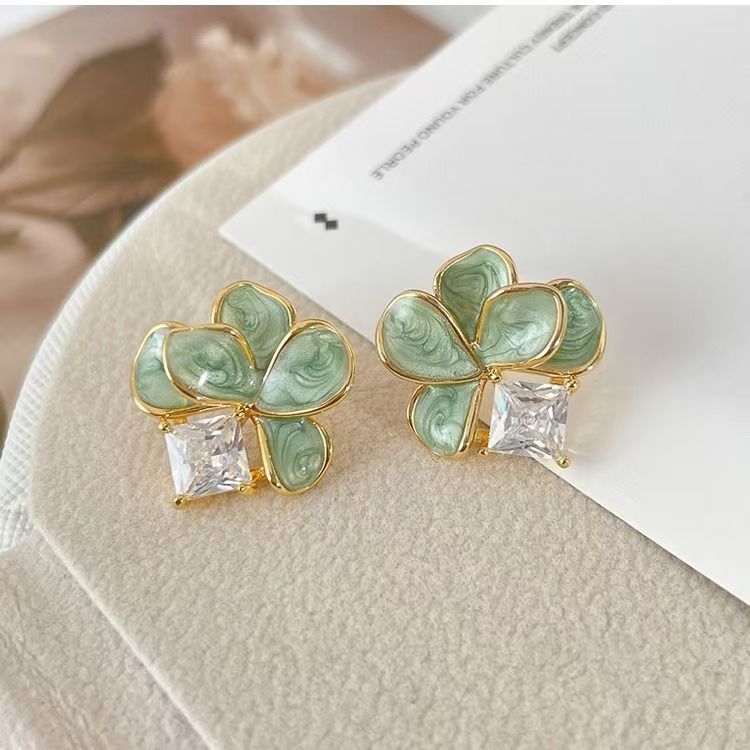 Vintage Green Camellia Stud Earrings, Elegant Fashion Versatile Petal Earrings, Light Luxury High-End Women Ear Jewelry