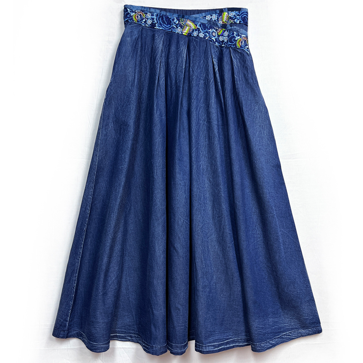 Women's Embroidery Versatile Retro Thin A-line Long Skirt