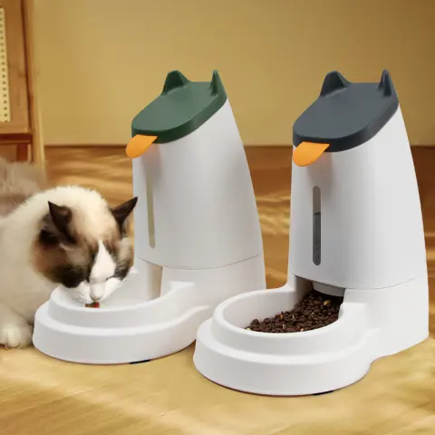 Large Capacity Pet Feeder for Home Use