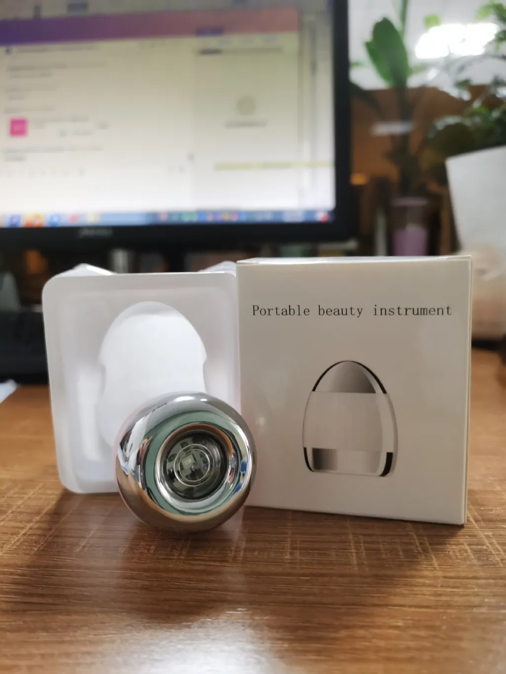New Facial Ultrasonic Ionizing Instrument Ion Skin Rejuvenation Beauty Device - White English Packaging