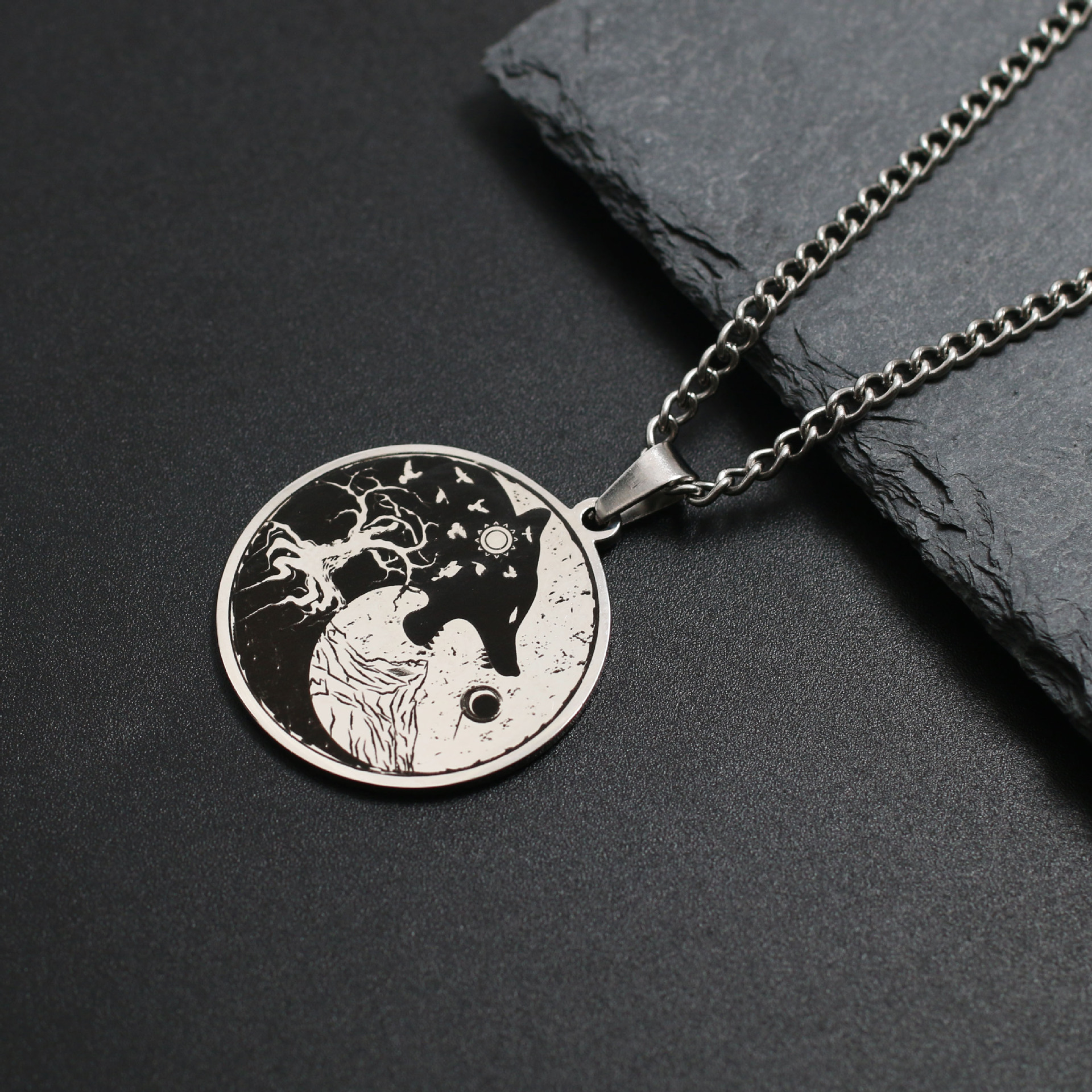 Mens Vintage Wolf Head Tree Of Life Pendant Necklace