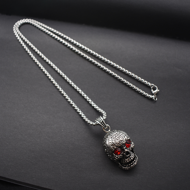 Vintage Fashion Trend Red Diamond Skull Necklace For Men