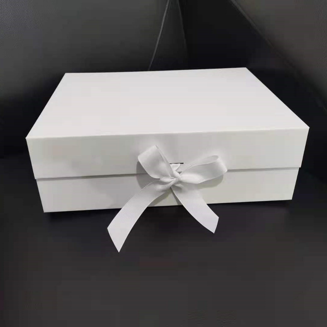 Title 1, Coffret Cadeau Mariage Personnalisé pour la Mar...