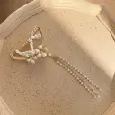 Floral Fringe Gripper