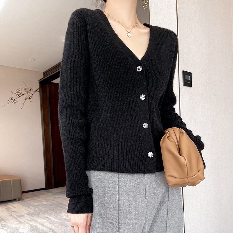 New Knitted Cardigan Women's Outfit