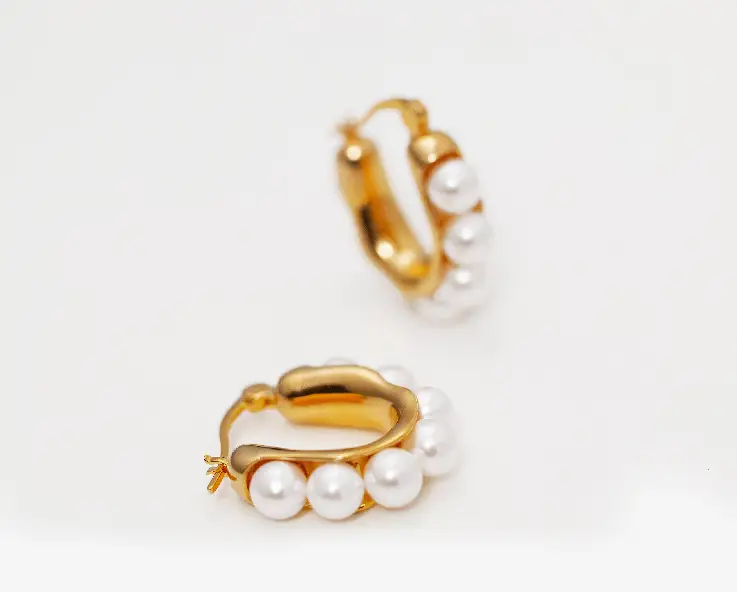 European American French Retro U-shaped Pearl Earring Girl