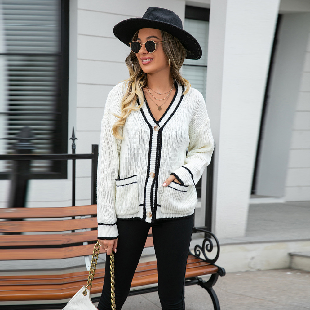 Women's Fashionable Simple Color Matching Pocket Coat V-neck Sweater