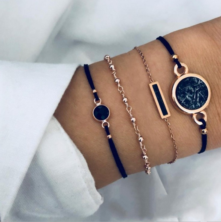 Черный браслет с бирюзовым узором. Цепочка ручной работы. Черный квадрат.