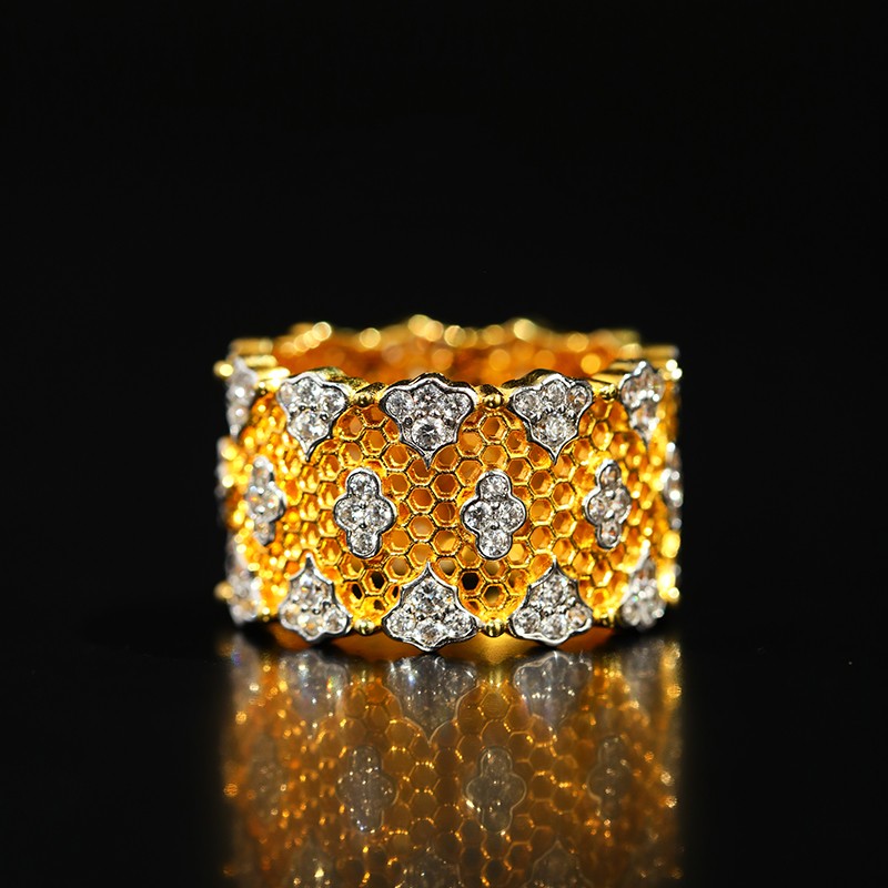 Title 4, Vintage Diamond Wide Lace Ring