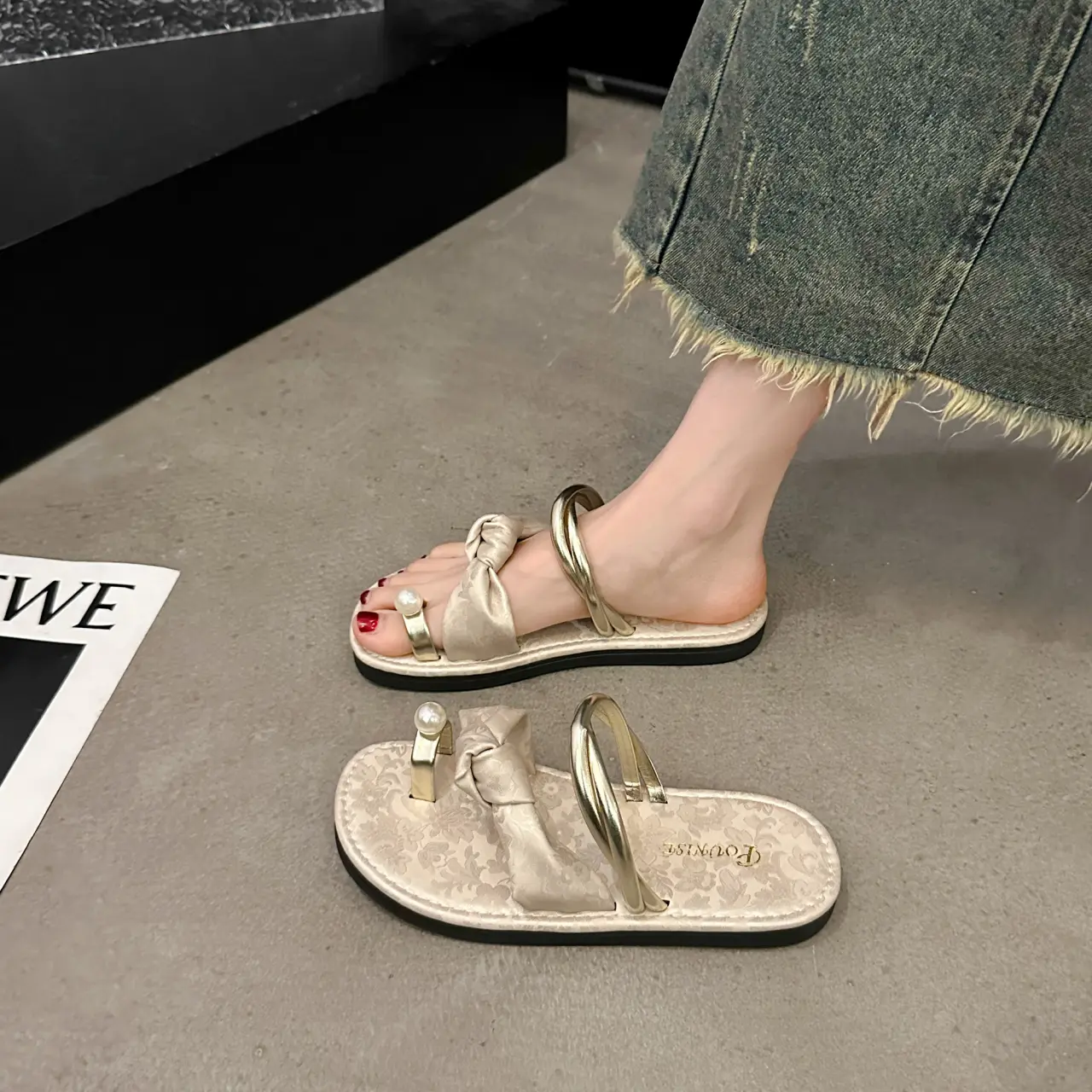 Women Summer Satin Bow Knot Toe Post Slide Sandals, Pearl Toe Ring Twisted Metallic Strap Flat Slippers Casual Beach Vacation Flip Flops