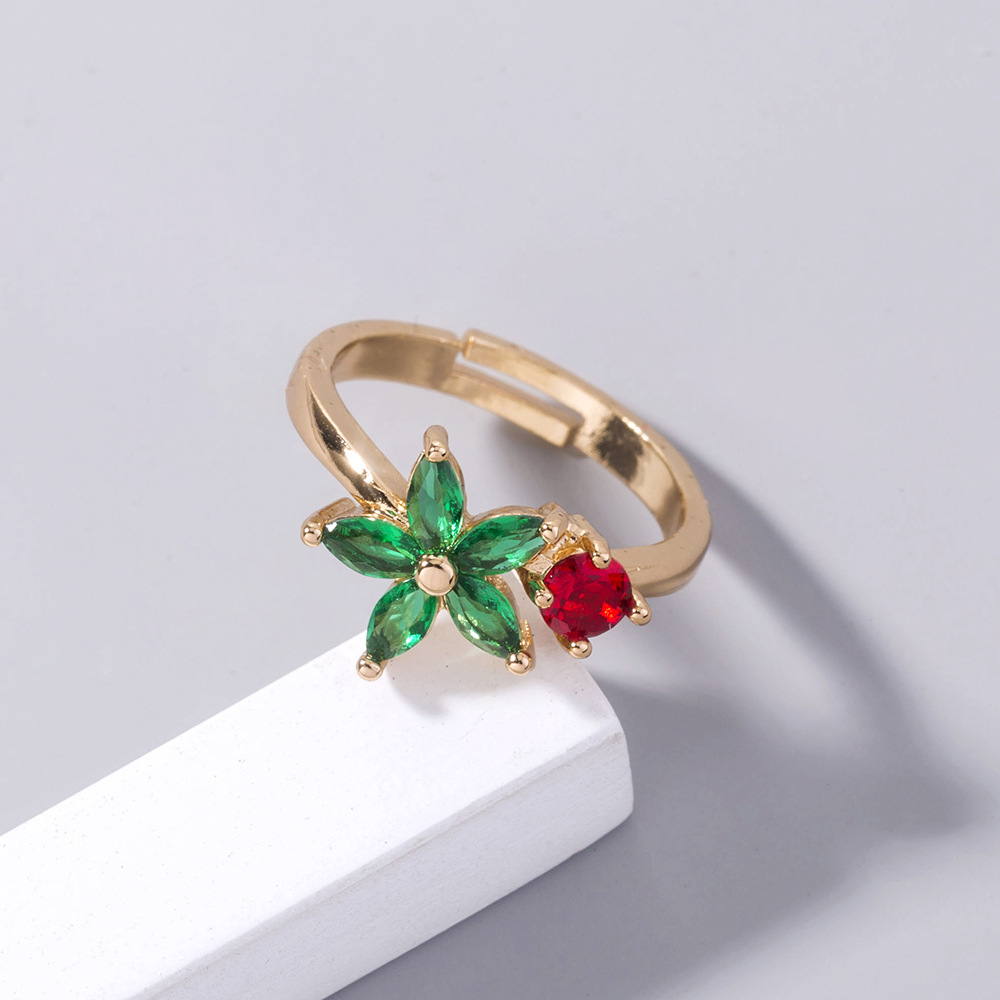 European And American Trend Gold 5-petal Flower Hand-set Zircon Ring
