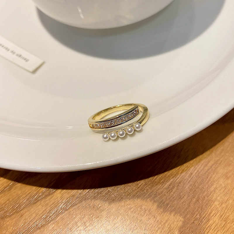 Title 2, Light Luxury And High Sense Pearl Ring