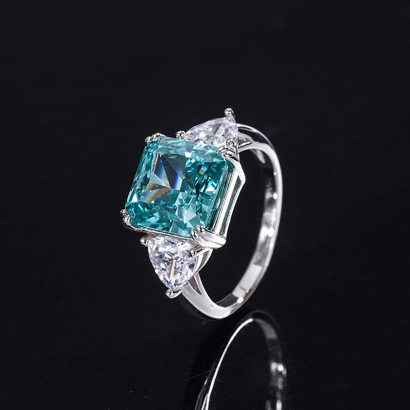 Title 5, Bague en diamant à haute teneur en carbone en a...