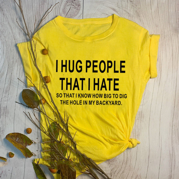 Title 5, "I Hug People I Hate" Grunge grafische T-shirts...